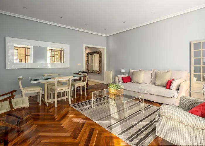 100m Playa Concha 4 Parking A 1 Calle *