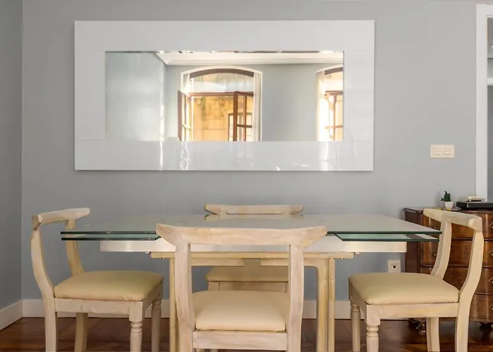 100m Playa Concha 4 Parking A 1 Calle *