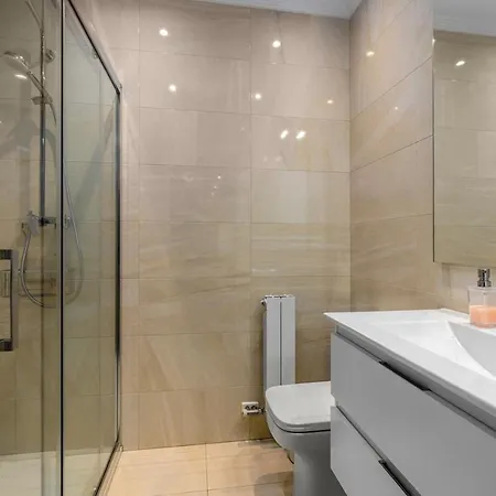 100m Playa Concha 4 Parking A 1 Calle Σαν Σεμπαστιάν